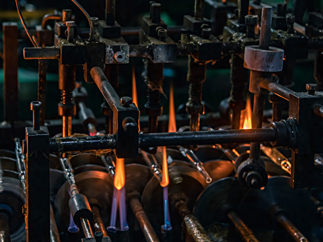 安(ān)瓿生産(chǎn)線(xiàn)